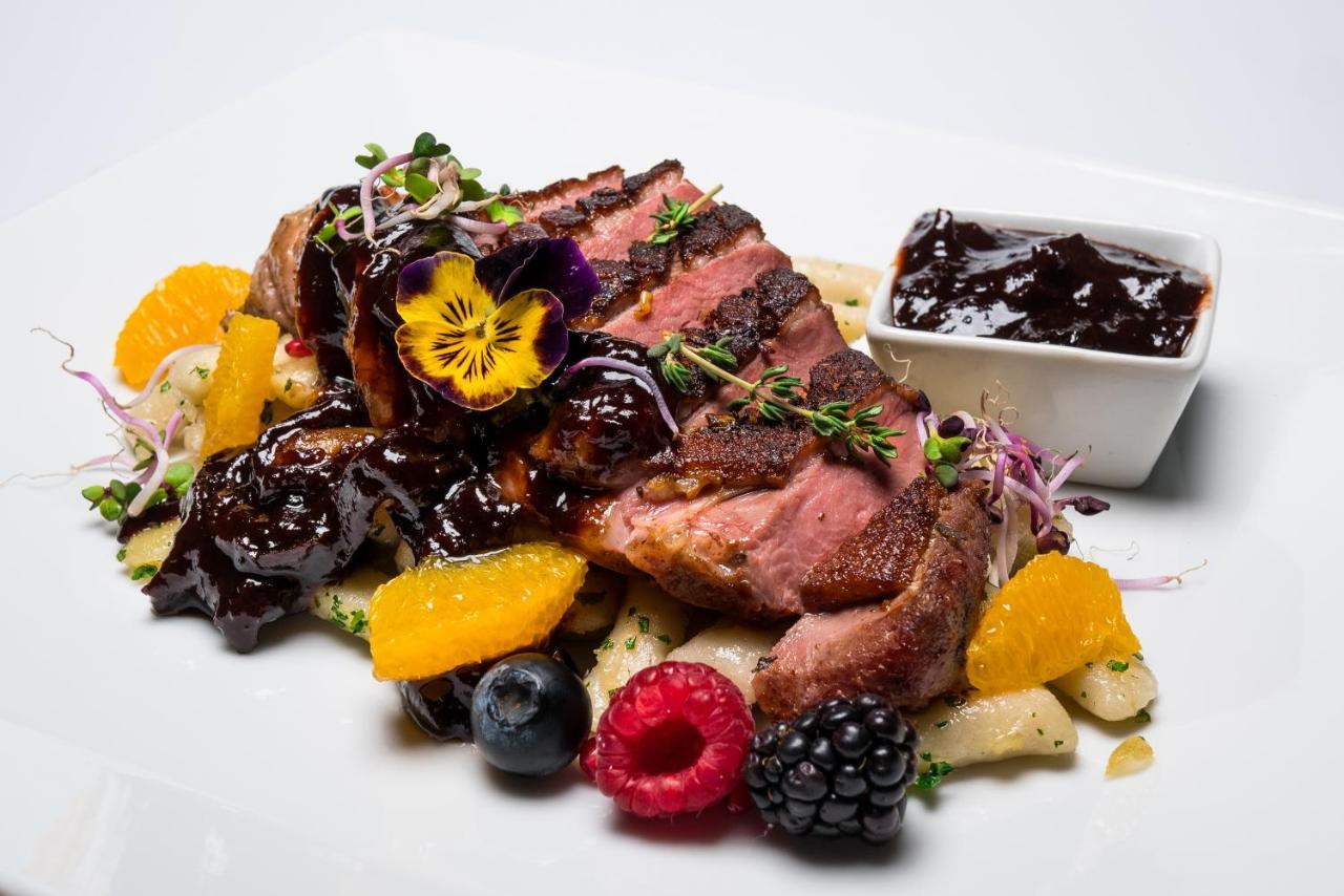 Azul Hotel & Restaurant パルティザンスケ エクステリア 写真