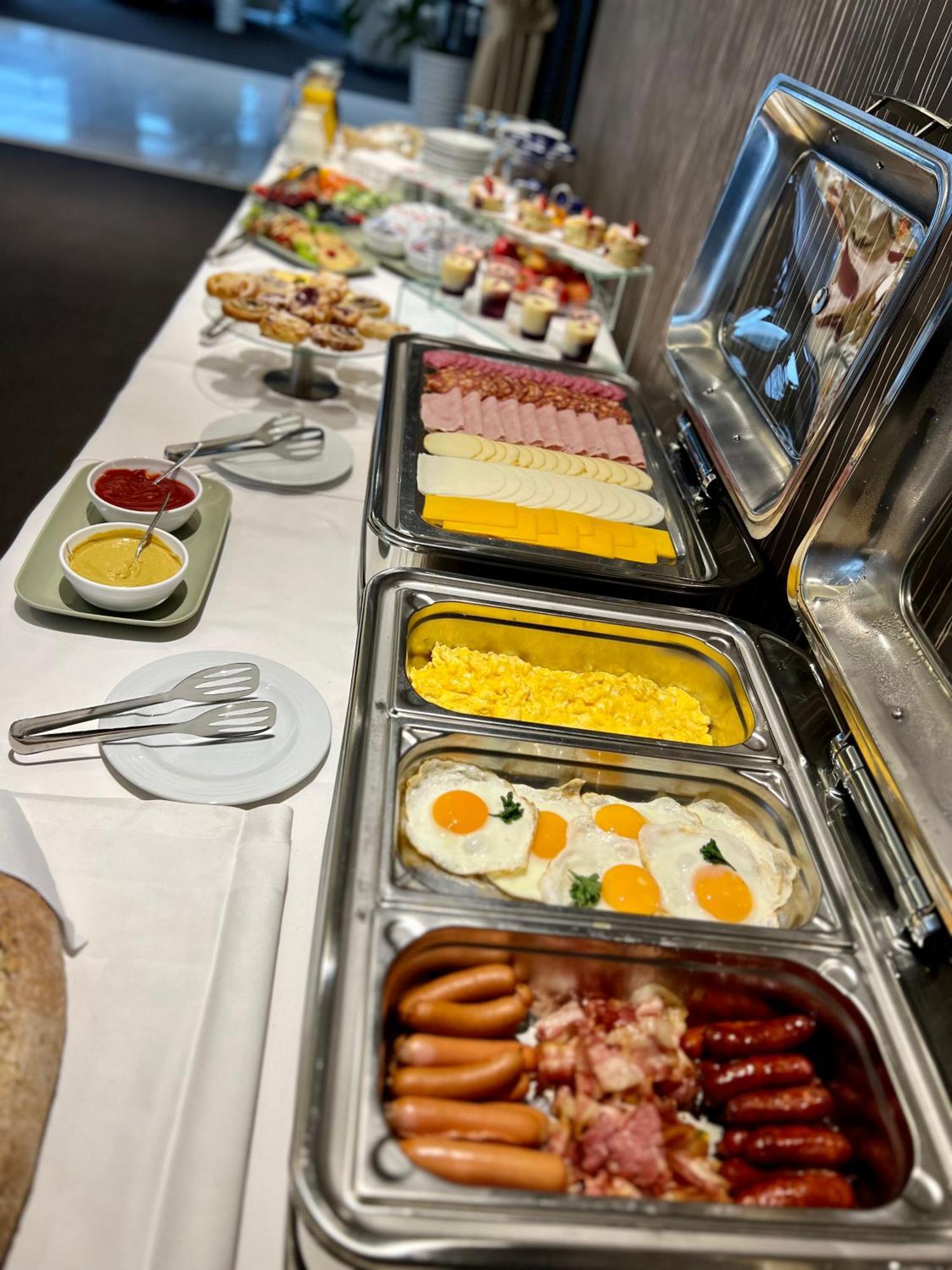 Azul Hotel & Restaurant パルティザンスケ エクステリア 写真