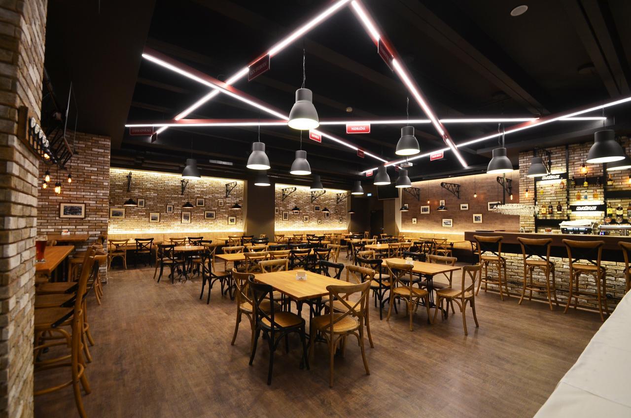 Azul Hotel & Restaurant パルティザンスケ エクステリア 写真